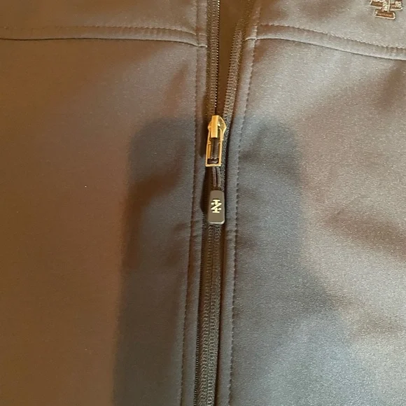 IZOD Men’s Navy Softshell Zip Vest Lightweight Golf Outdoor Casual Size M NWOT - Picture 8 of 15